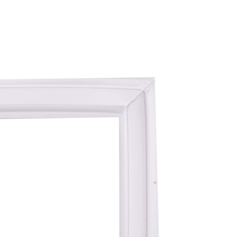Уплотнительная резинка двери холодильника Indesit, Ariston, Stinol 570х675мм, C00854019